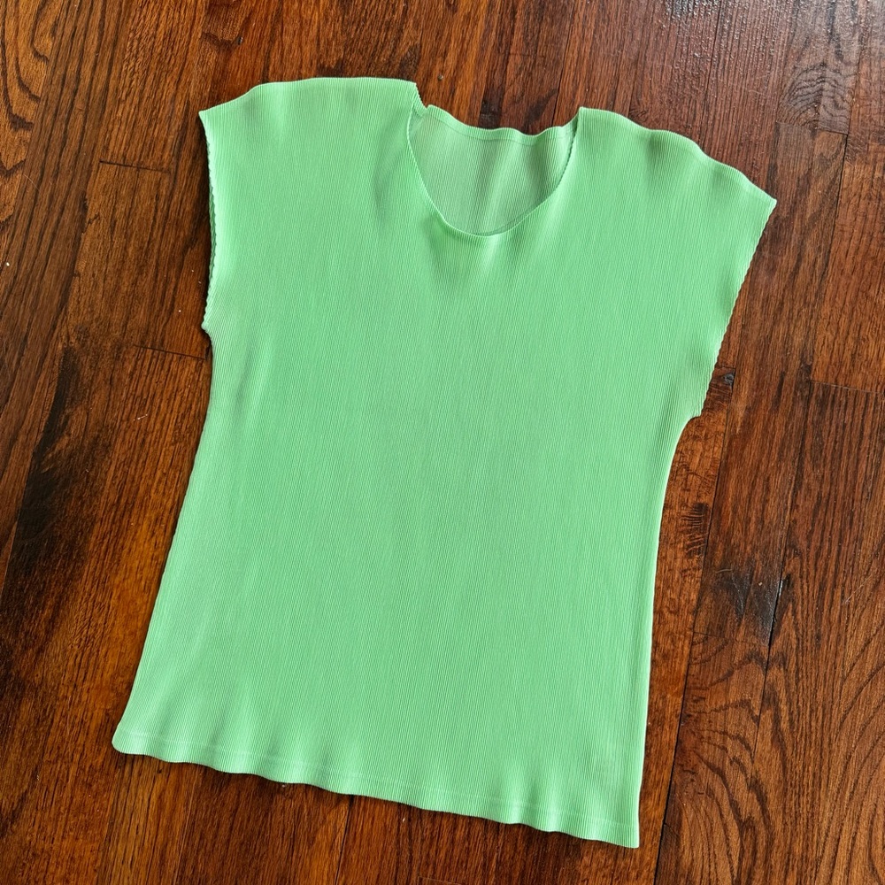 ISSEY MIYAKE PLEATS PLEASE LIGHT GREEN SHORT SLEEVE TOP